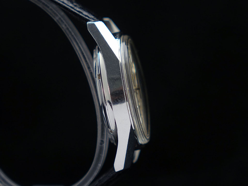 Heuer Carrera 2447 D · Cropped 50, image 4